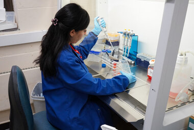 In the lab with Dr Sara El Hoss 2